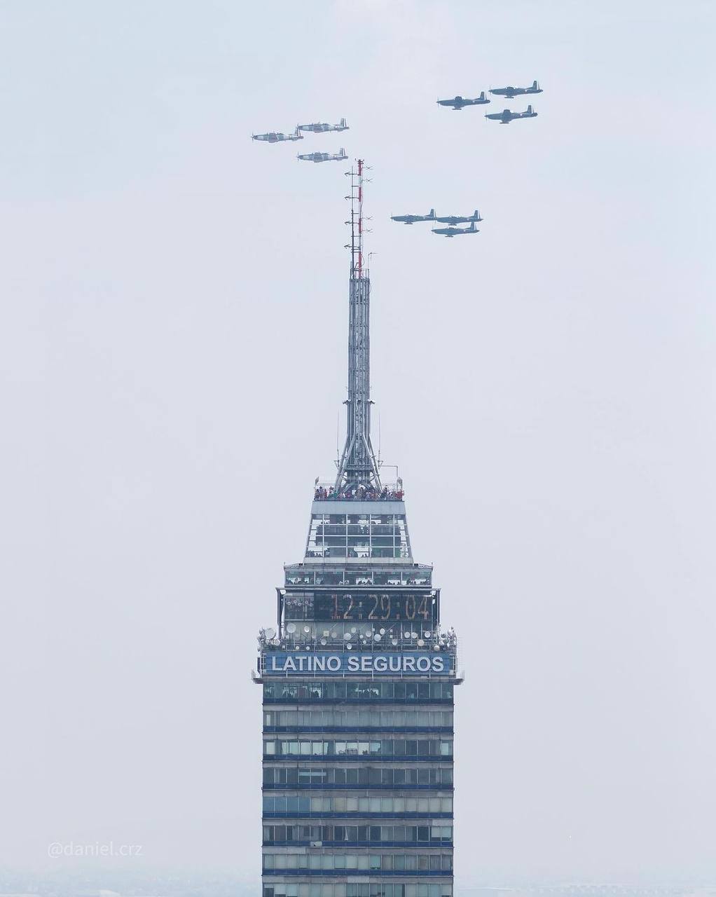 День независимости Мексики 2023: военный парад фото и видео