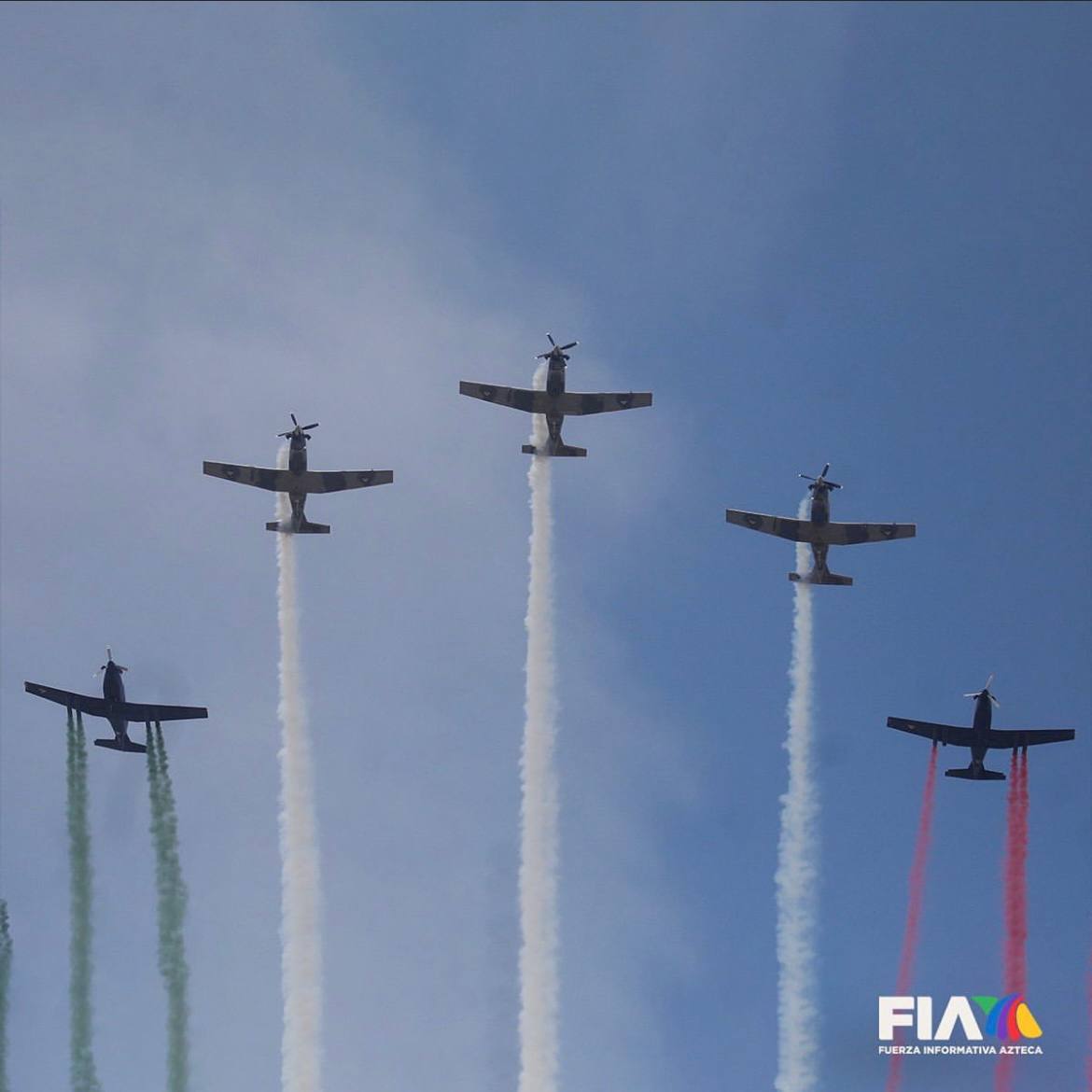 День независимости Мексики 2023: военный парад фото и видео