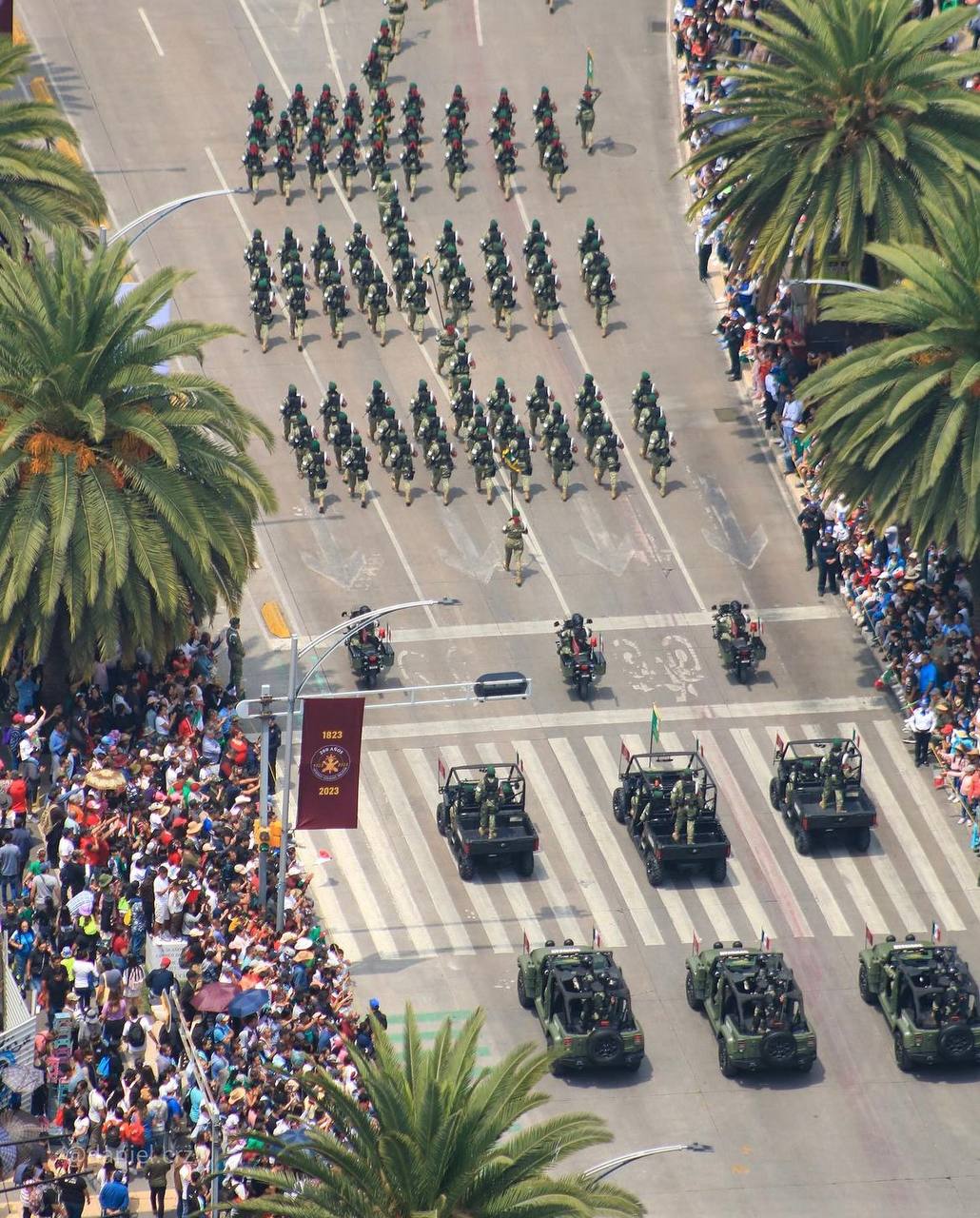День независимости Мексики 2023: военный парад фото и видео