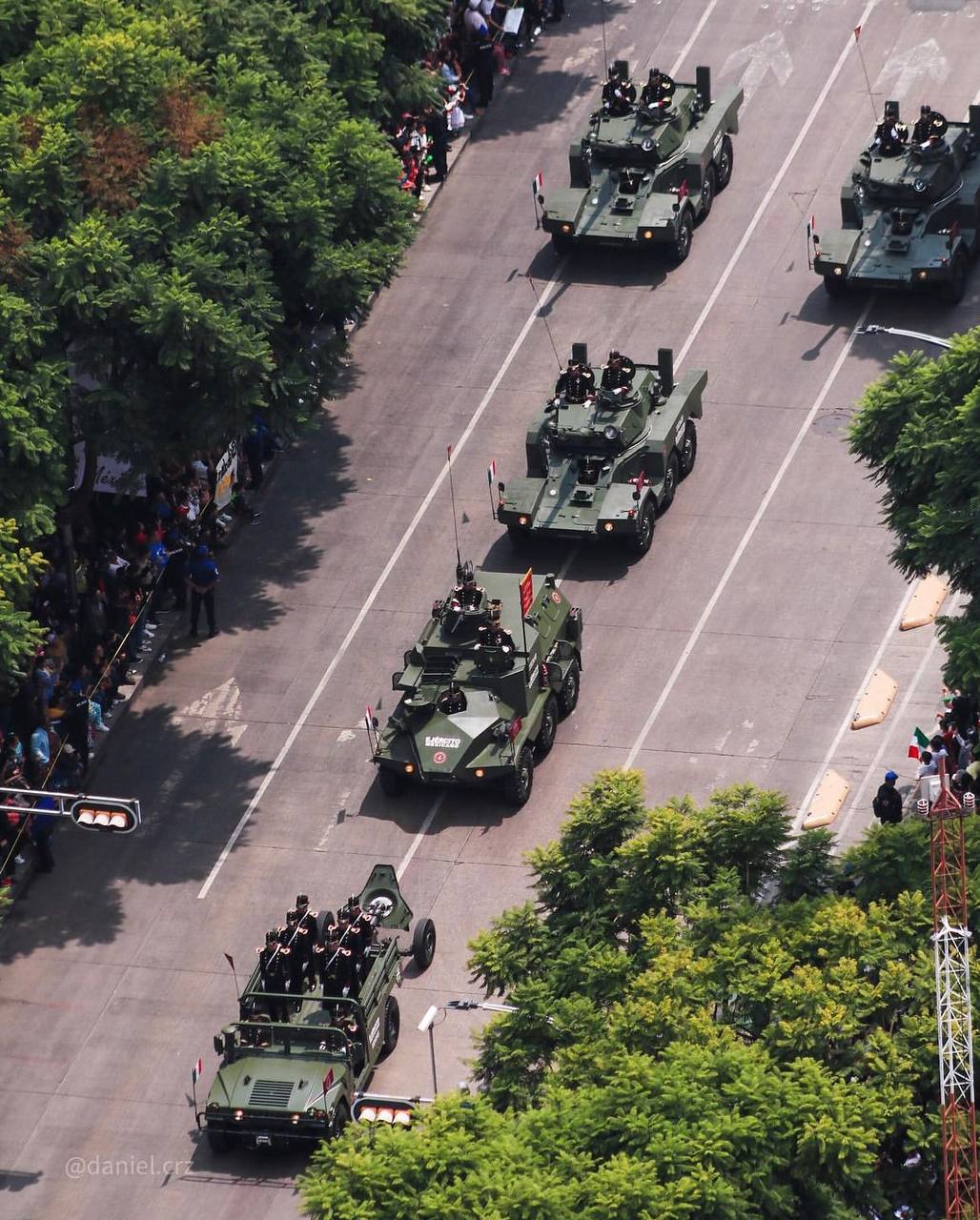 День независимости Мексики 2023: военный парад фото и видео