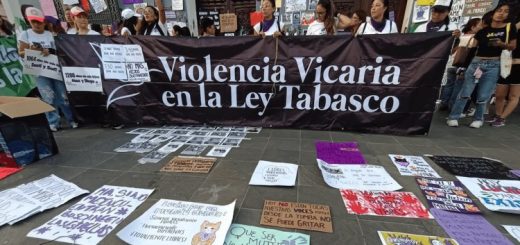 Родственники жертв экс-губернатора Табаско требуют справедливости Родственники жертв экс-губернатора Табаско требуют справедливости